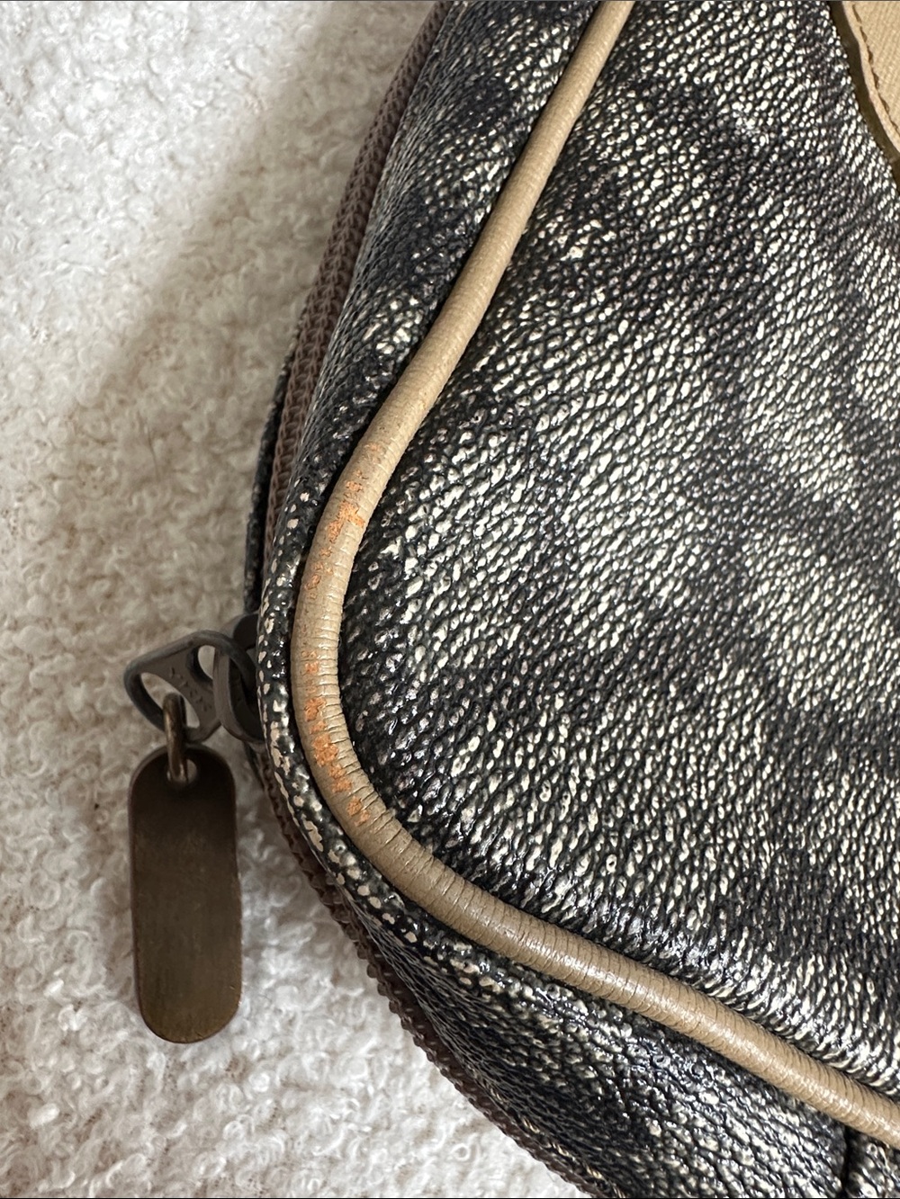 Yves Saint Laurent Hand-Painted Vintage Giraffe Print Clutch Pouch Toiletry Bagπ¦ - Picture 16 of 16